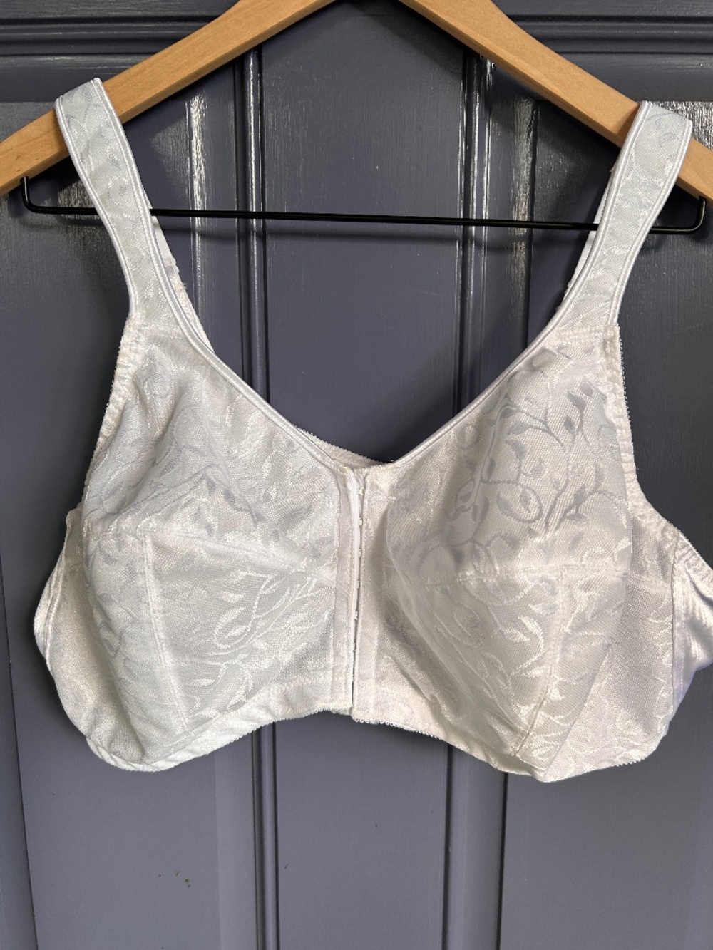 Playtex Full Coverage Wireless Bra, 48C, NWOT